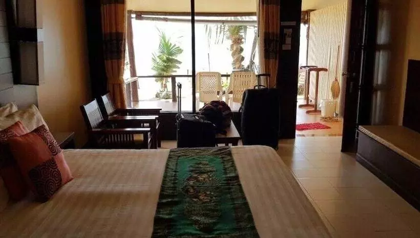 פנסיון Baan Rim Lay