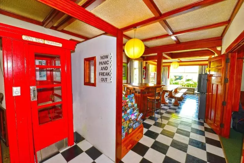 پانسیون Ducks & Drakes Boutique Motel & Backpackers