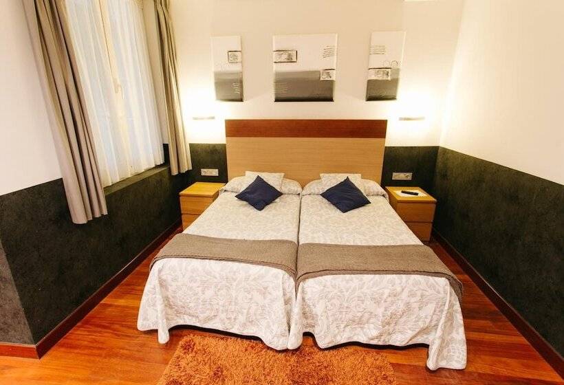 پانسیون Hostal San Sebastian Centro