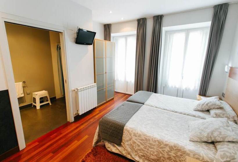 پانسیون Hostal San Sebastian Centro