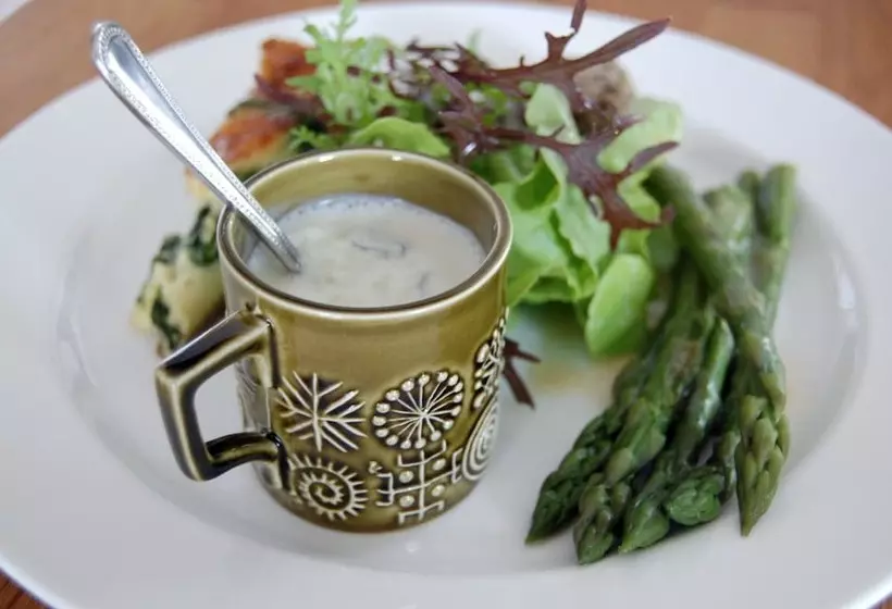 بنسيون The Old Vicarage Dolfor