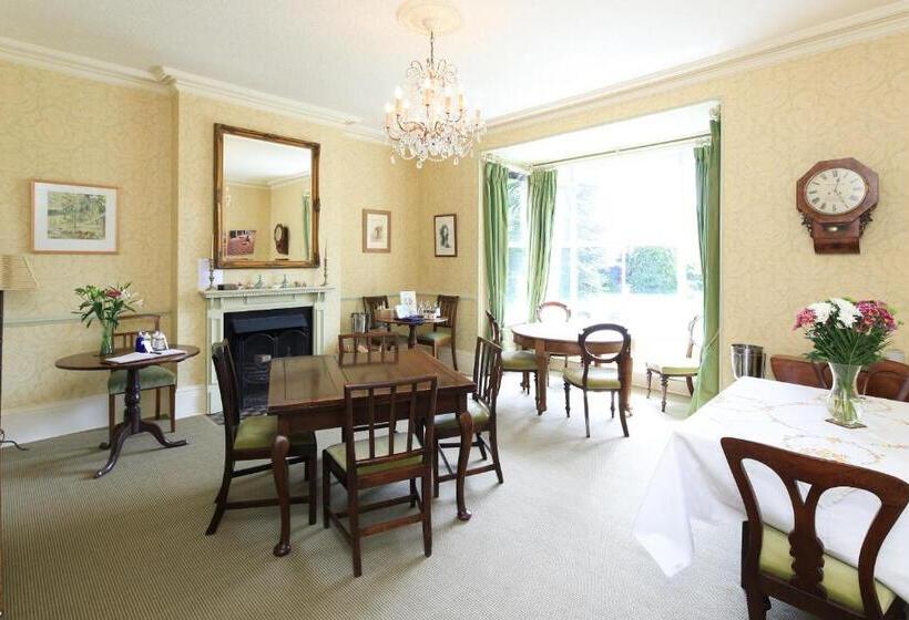 פנסיון The Old Vicarage Dolfor