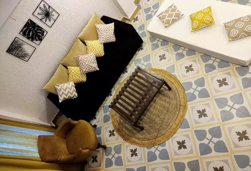 Pensão Wtf My House