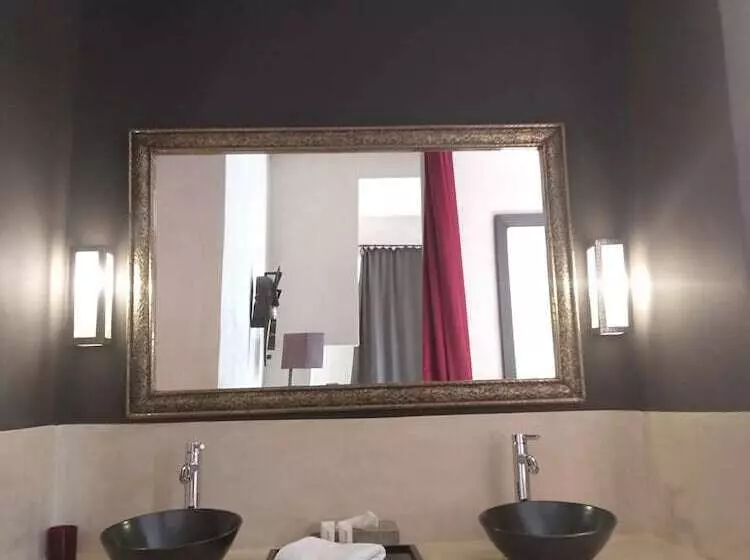 The Capaldi Hotel, Restaurant & Spa