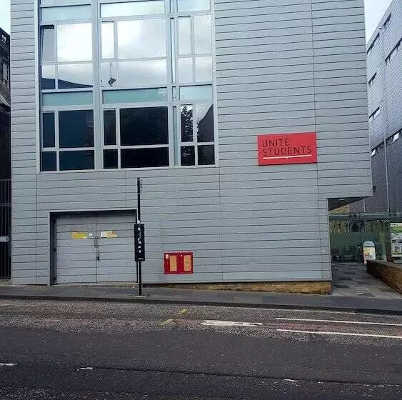 Tony Asga Sakina Apartment