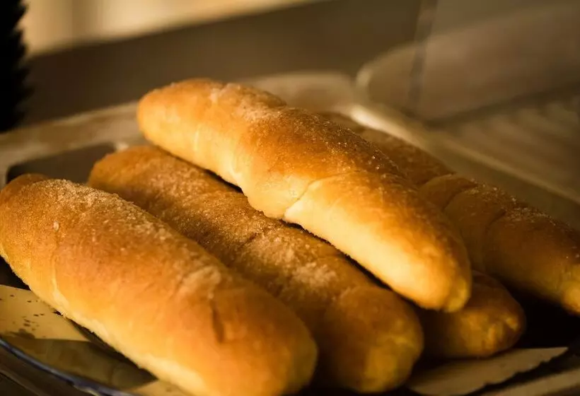 Aamiaismajoitus (B&B) Dcanal House