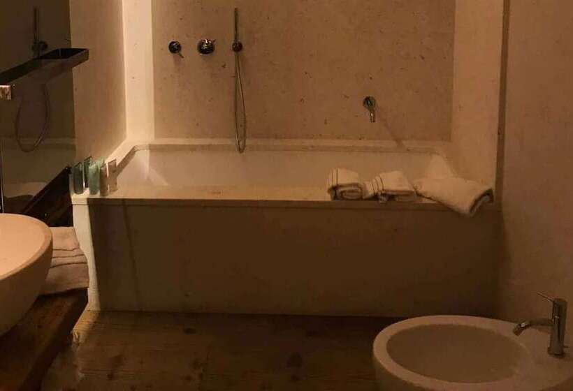 تختخواب و صبحانه Fantastic Chalet