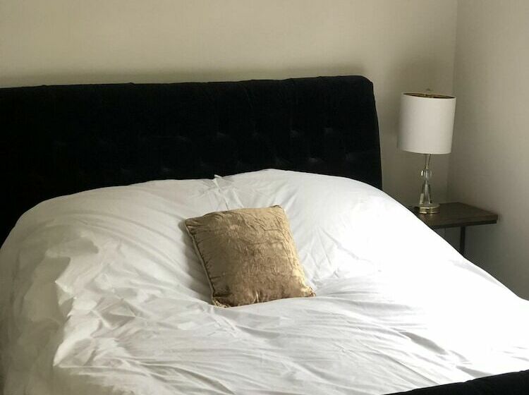 Cosy South Gloucestershire Cabin Retreat