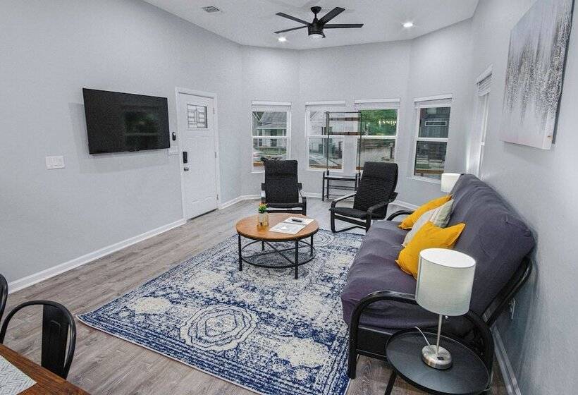 Exceptional 5br So Close To Riverwalk And Downtown