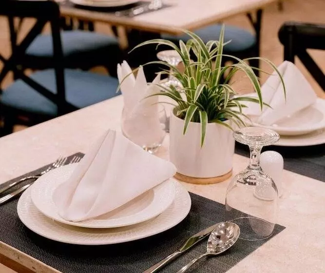 Goldberry Suites And Hotel Cebu