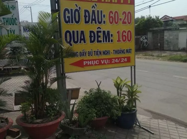 Happy Hotel Binh Chanh