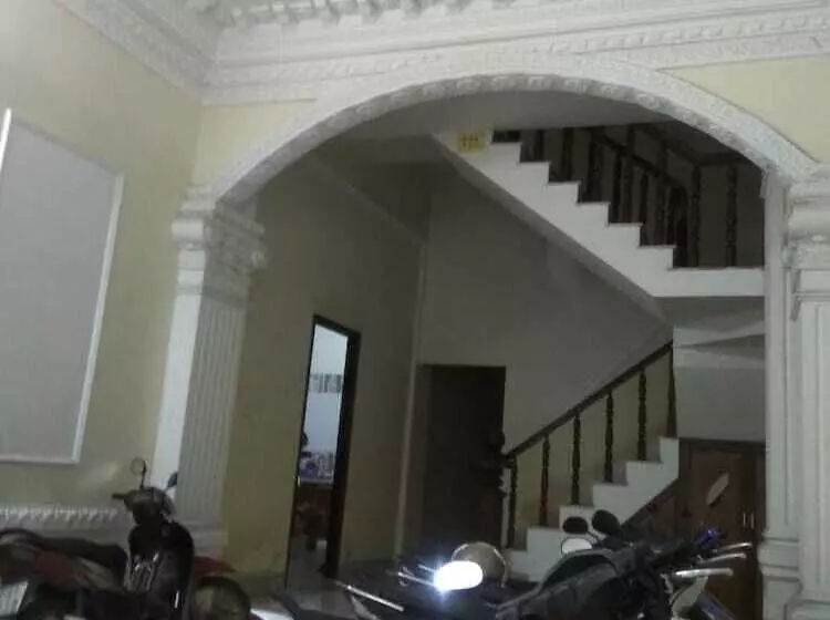 Happy Hotel Binh Chanh