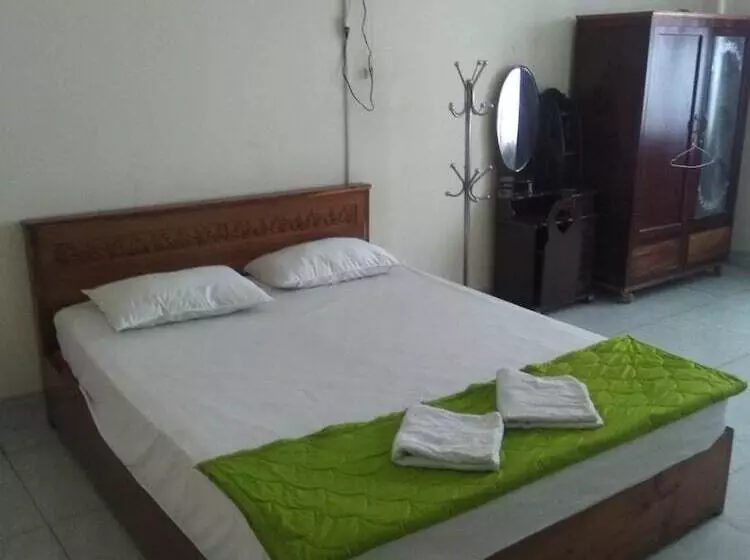 Happy Hotel Binh Chanh