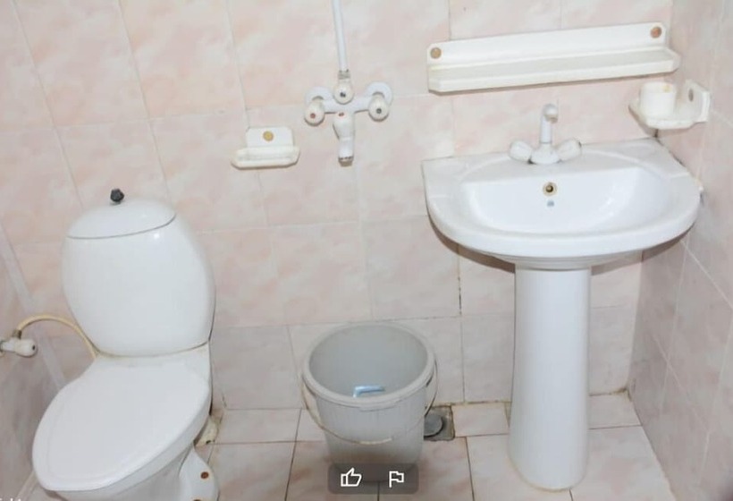 هتل Alpine Faizabad