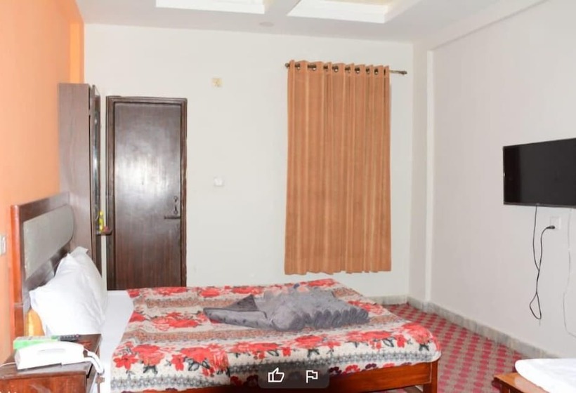 هتل Alpine Faizabad