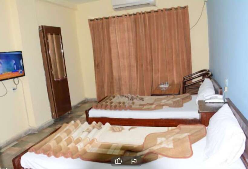 هتل Alpine Faizabad