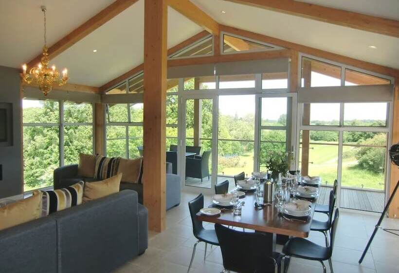 בית מלון כפרי Apple Tree Lodges