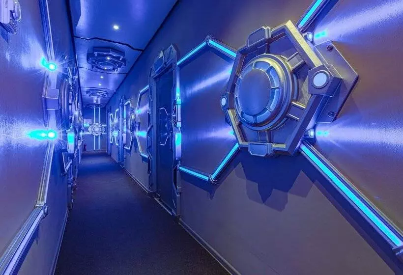 هتل Caps Lock Future