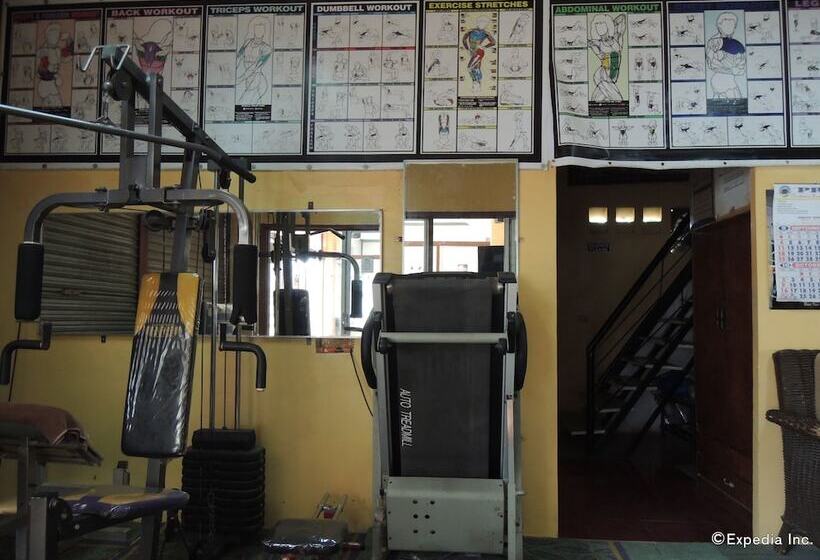 בית מלון כפרי Flory S Inn