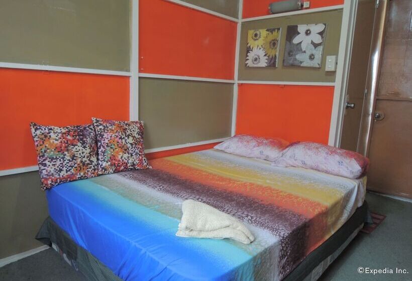 בית מלון כפרי Flory S Inn