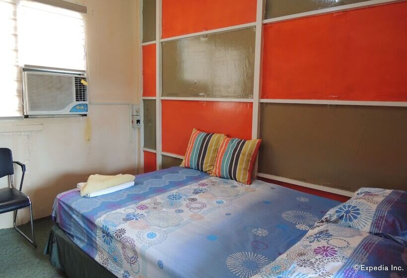 בית מלון כפרי Flory S Inn