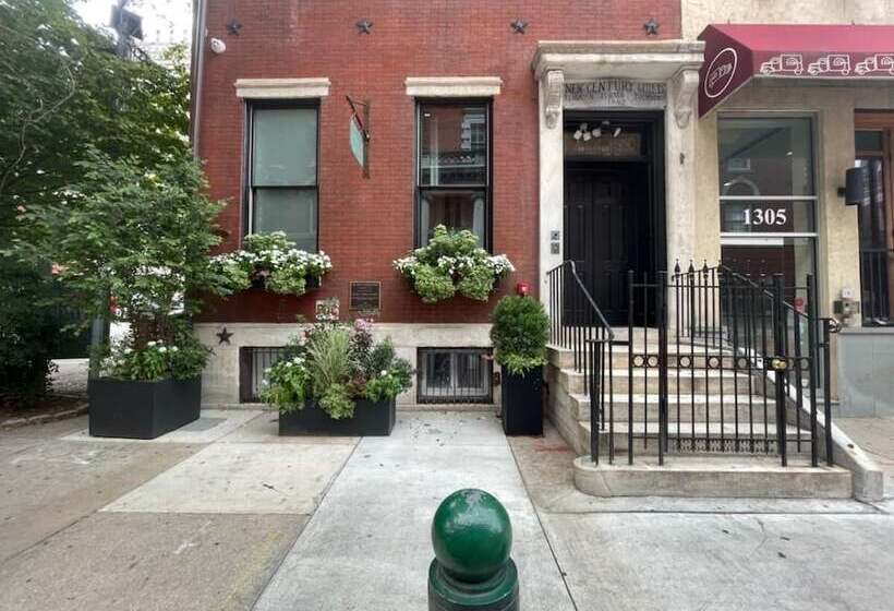 בית מלון כפרי Guild House