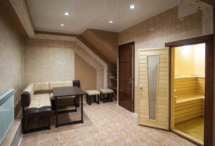 Отель Silver Key