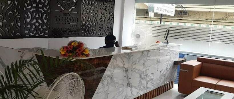 Hotel Pph Living S Grand