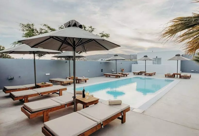 Hotelli White Lily Suites & Lofts   Adults Only 16 Plus