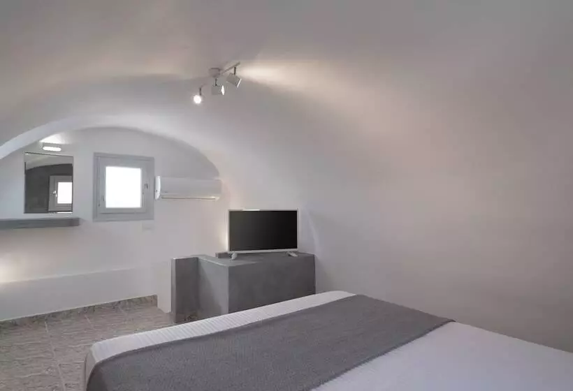 Hotelli White Lily Suites & Lofts   Adults Only 16 Plus