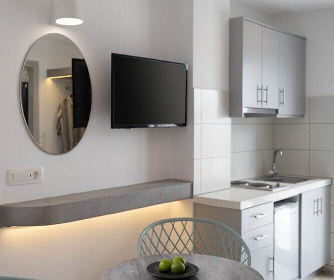 Hotel White Lily Suites & Lofts Adults Only 16 Plus