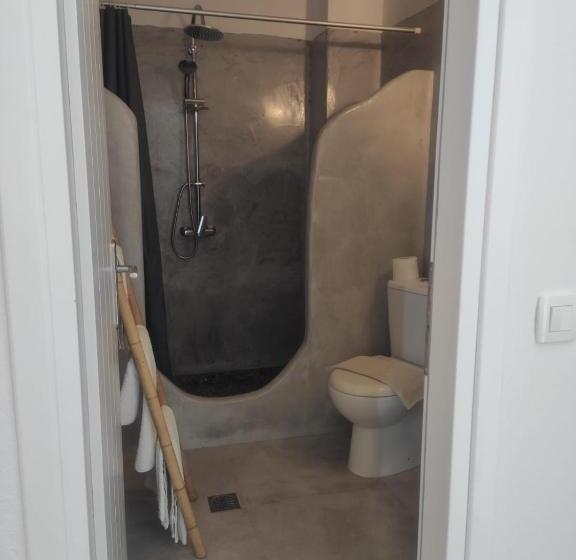 Hotel White Lily Suites & Lofts Adults Only 16 Plus