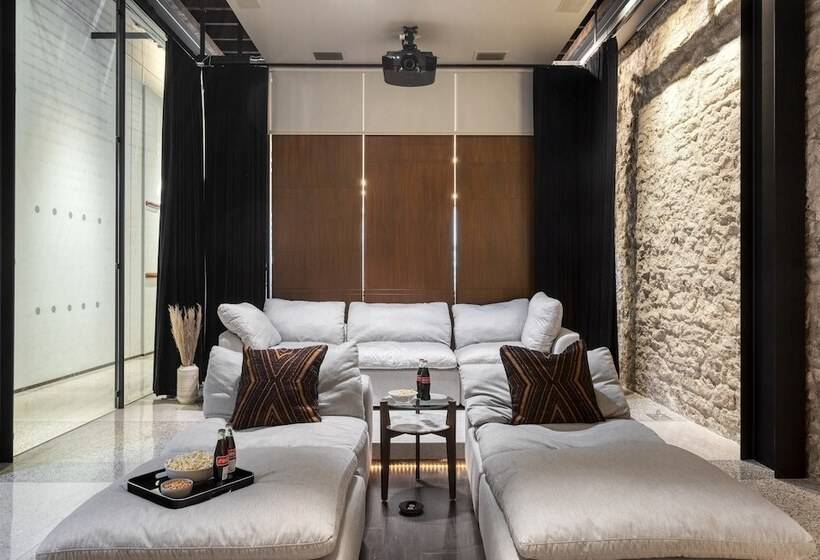 Paramount Place By Avantstay 4 Story Apartment In Heart Of Austin W/ Movie Theatre