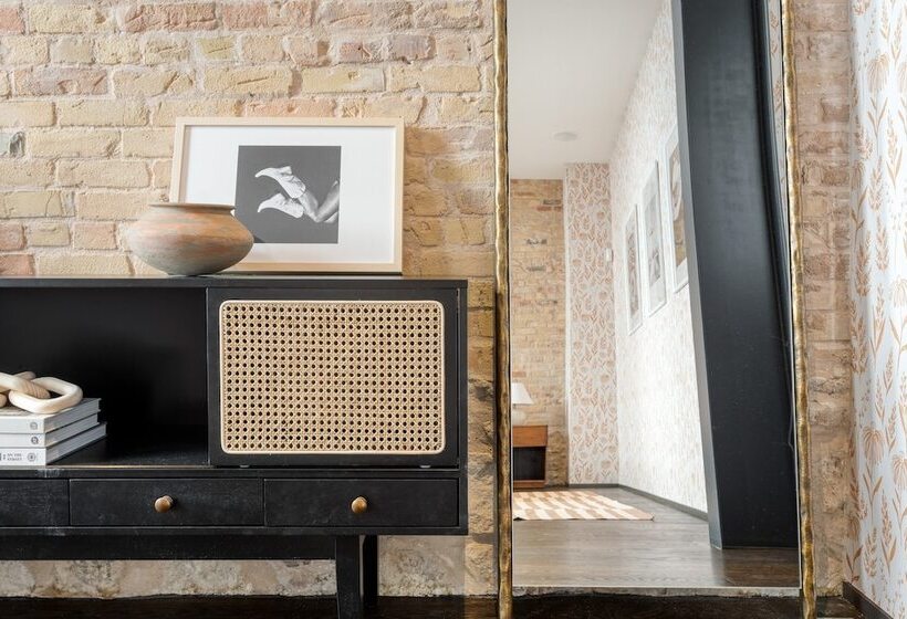 Paramount Place By Avantstay 4 Story Apartment In Heart Of Austin W/ Movie Theatre