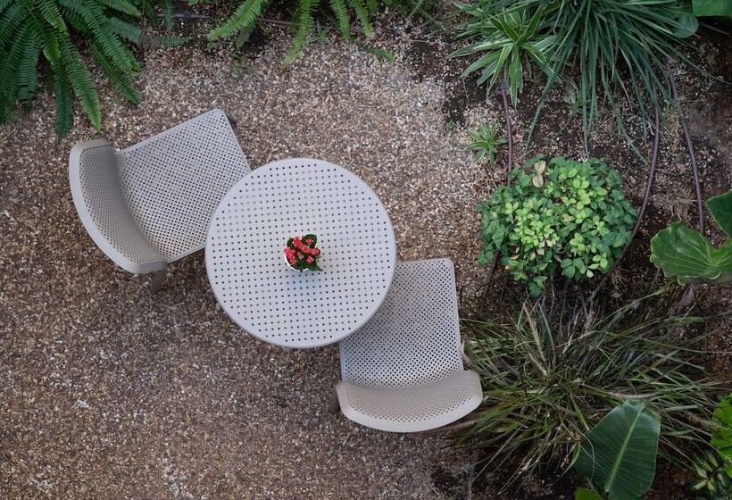 Пансион Athens Hill Luxury Apartments