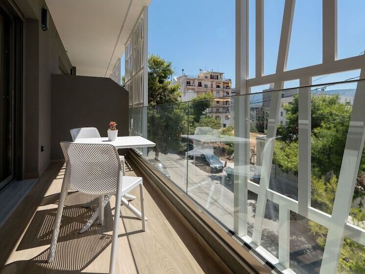 Пансион Athens Hill Luxury Apartments