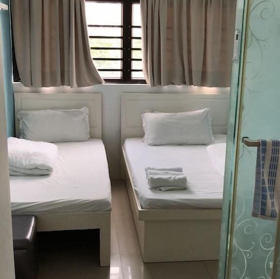 پانسیون Starfish Hostel