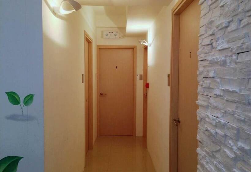 پانسیون Starfish Hostel