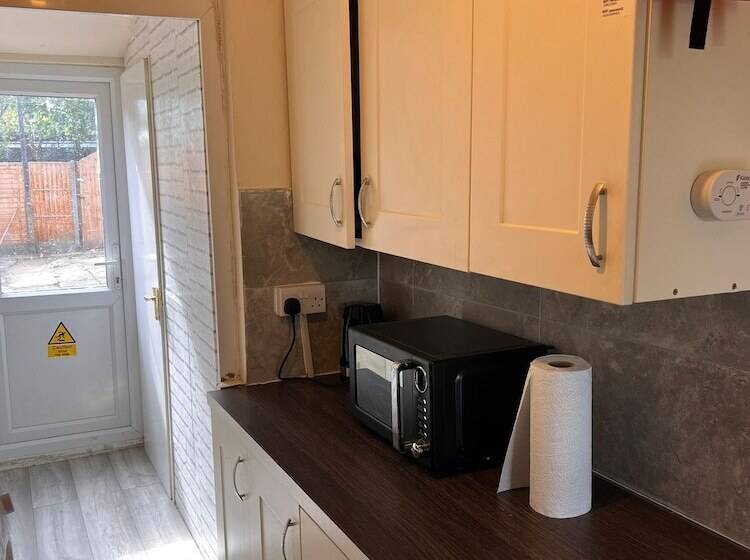 레지던스 Budget 5 Bed Apartment In Barking