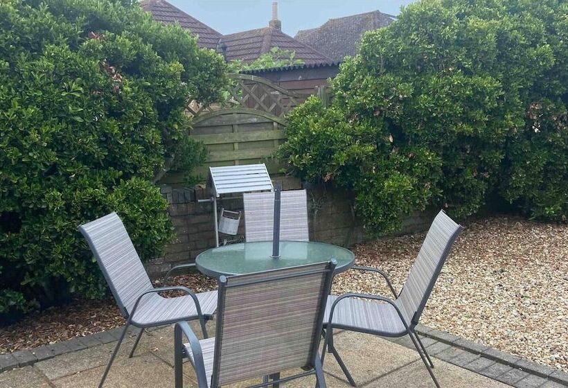 Residência Pet Friendly, Unique 4 Bed Bungalow In Porthcawl