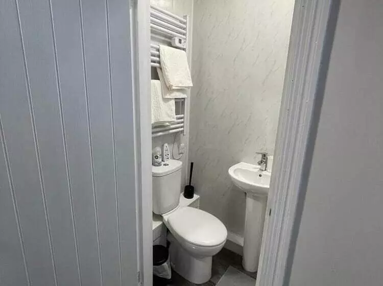 Residenssi Remarkable 3 Bed House In Wallsend