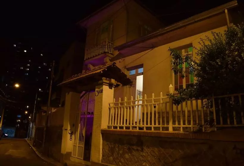 3600 Hostel   Adults Only