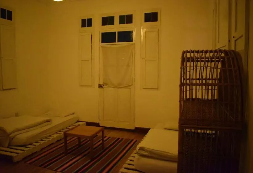 3600 Hostel   Adults Only