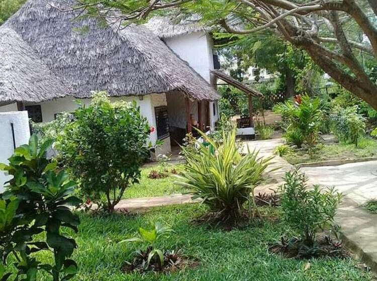 Diani Banda Cottages