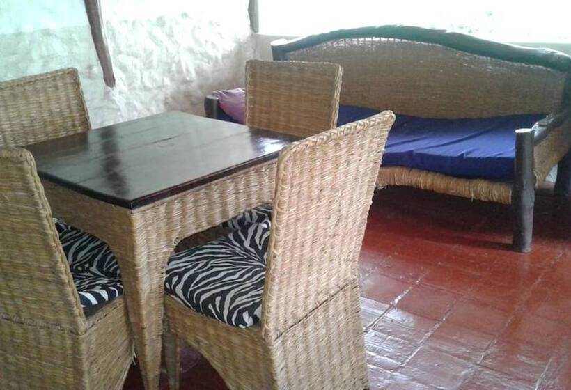 Diani Banda Cottages