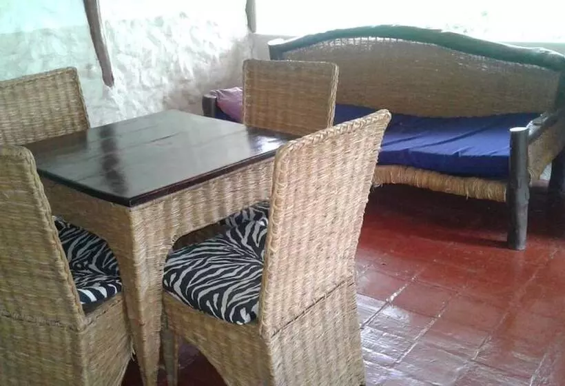 Diani Banda Cottages