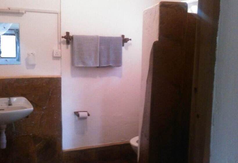 Diani Banda Cottages