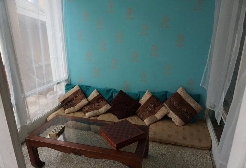 Gaudy´s Eco Hotel   Hostel