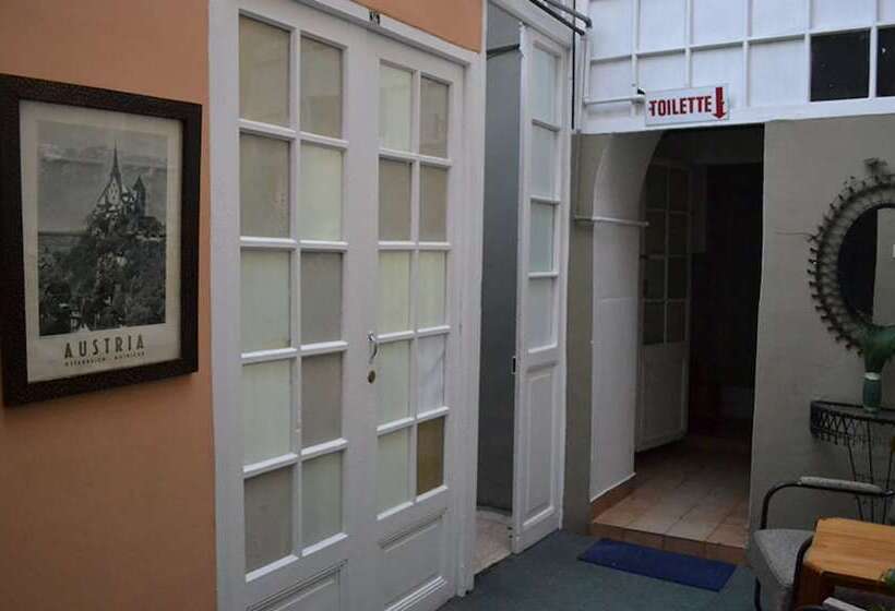 Hostal Austria Hostel