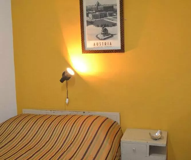 Hostal Austria Hostel